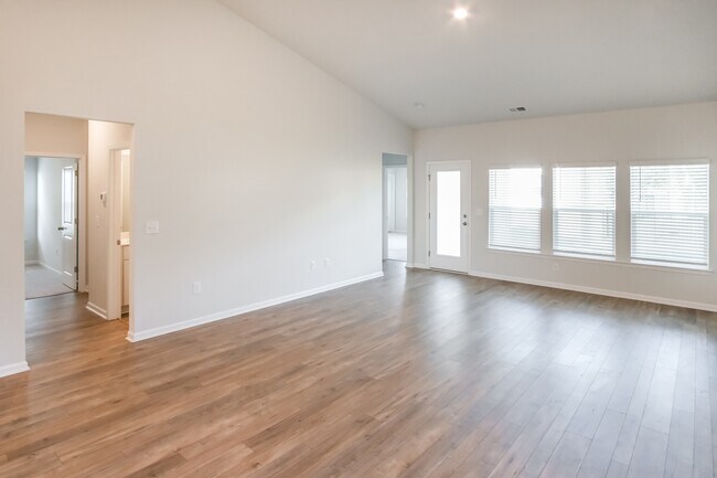 Foto del edificio - 499 Craigflower Ct