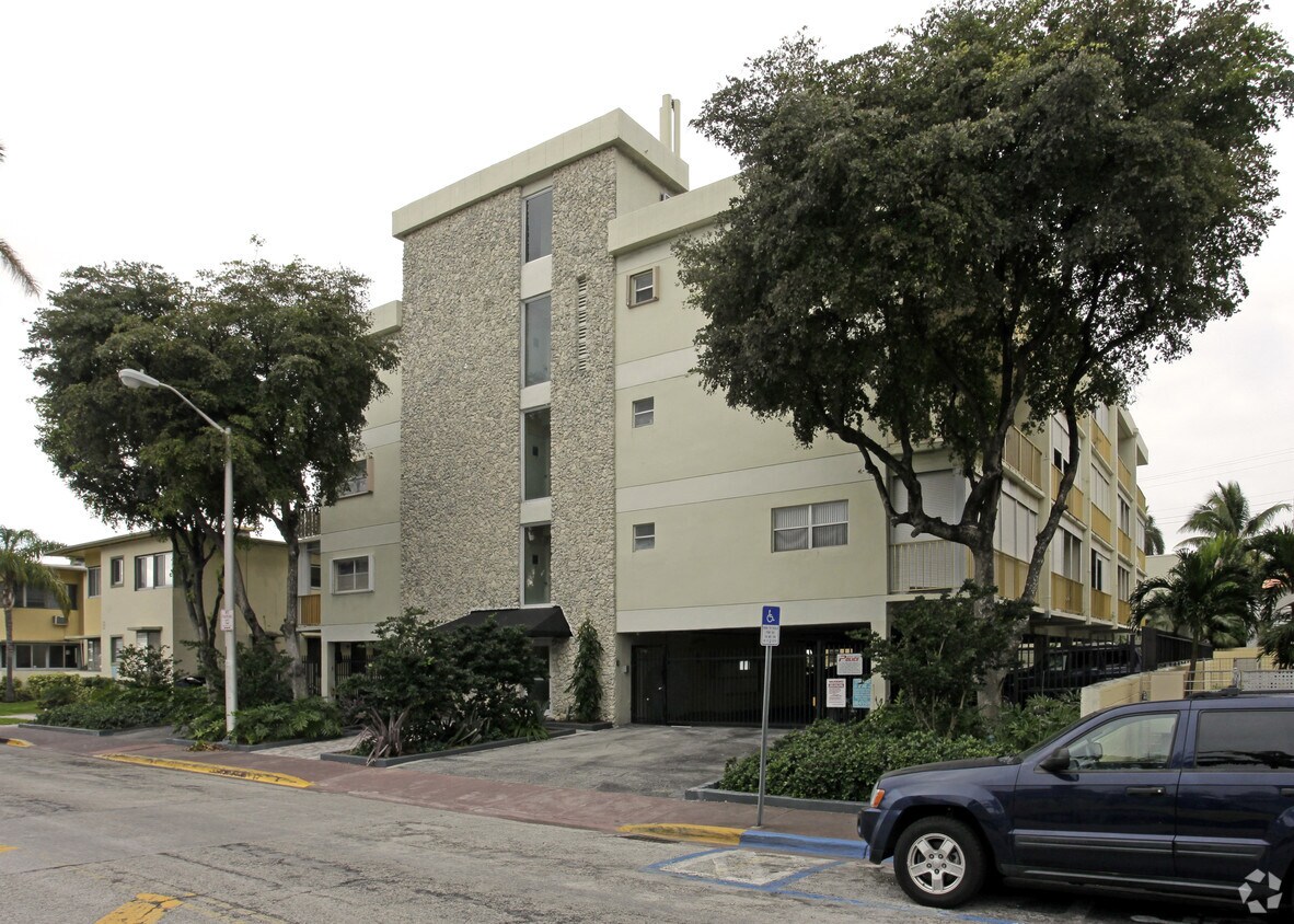 Building Photo - Meridian House