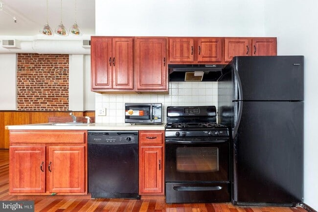 Foto del edificio - 35 S 13th St