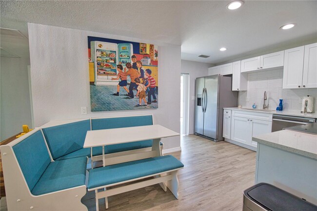 Building Photo - 123 Virginia Ct