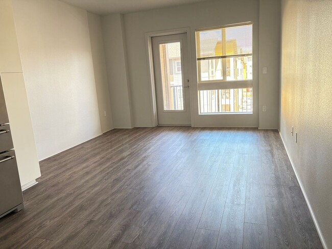 Building Photo - One Bedroom Condo in Nahele at Ho'opili