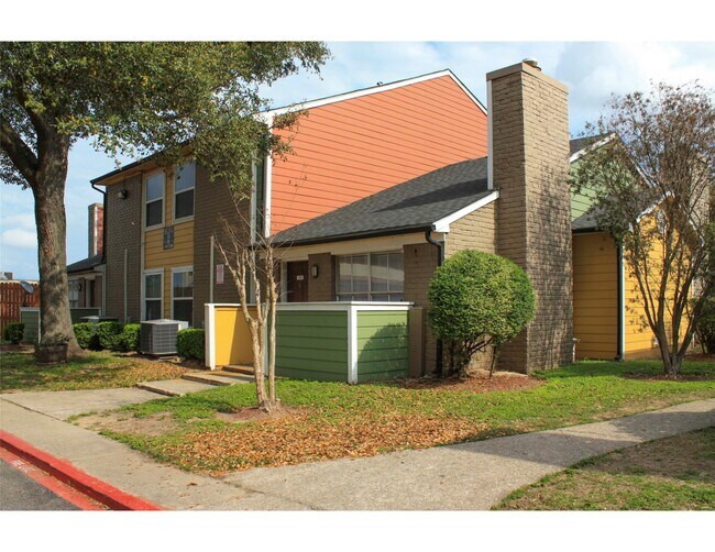 Foto del edificio - 2431 Cypress Creek Pkwy