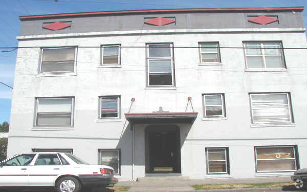 Building Photo - 4305 SE Belmont St