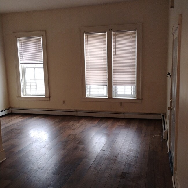 Building Photo - 56 3rd Ave