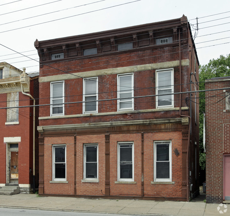Foto principal - 1626 Queen City Ave
