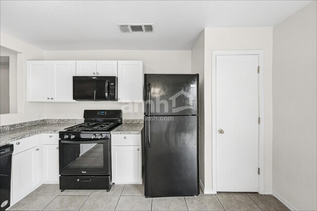 Foto del edificio - 6159 S Avenue De La Chandelle