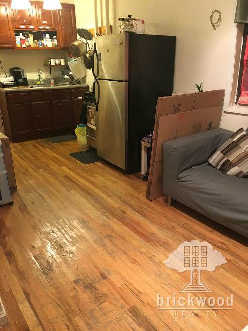 Building Photo - 130 Melrose St