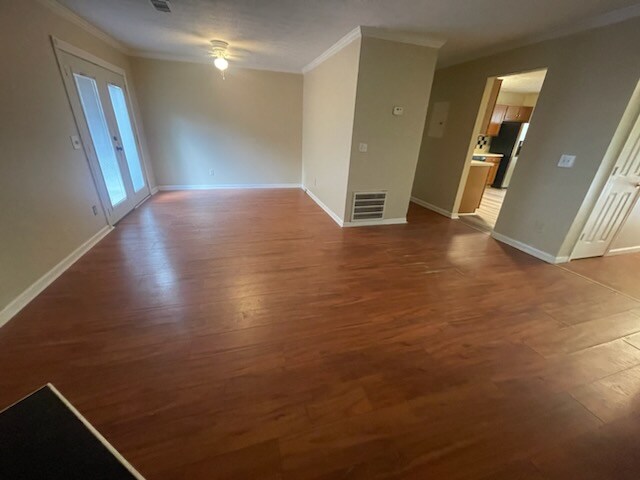Foto del edificio - 6590 Meadow Rue Dr