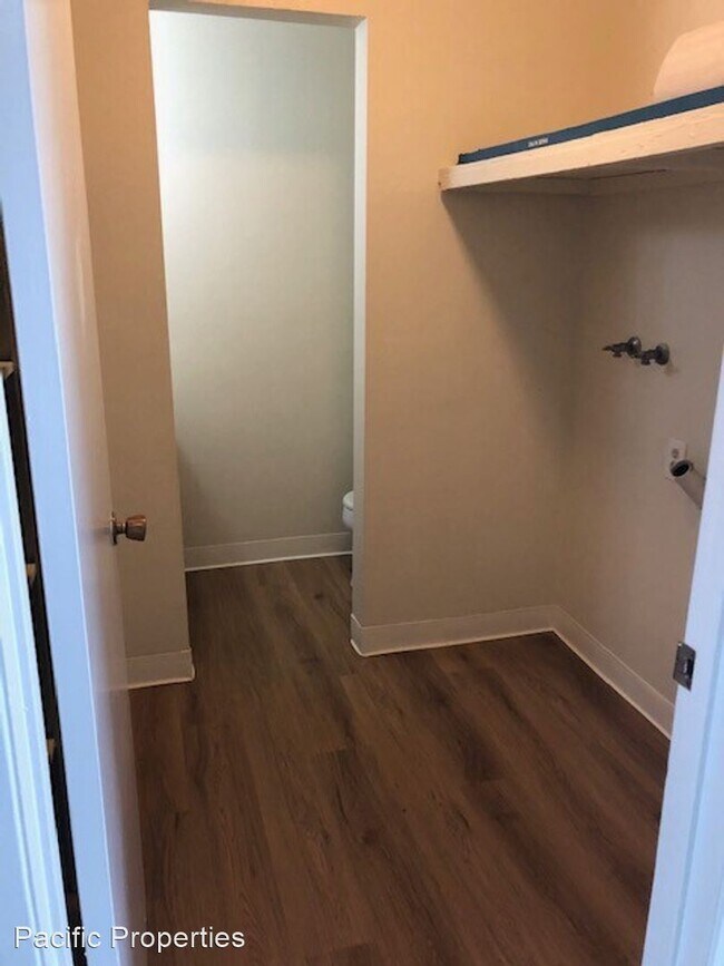 Building Photo - 3 br, 1.5 bath House - 5042 Charmian Dr