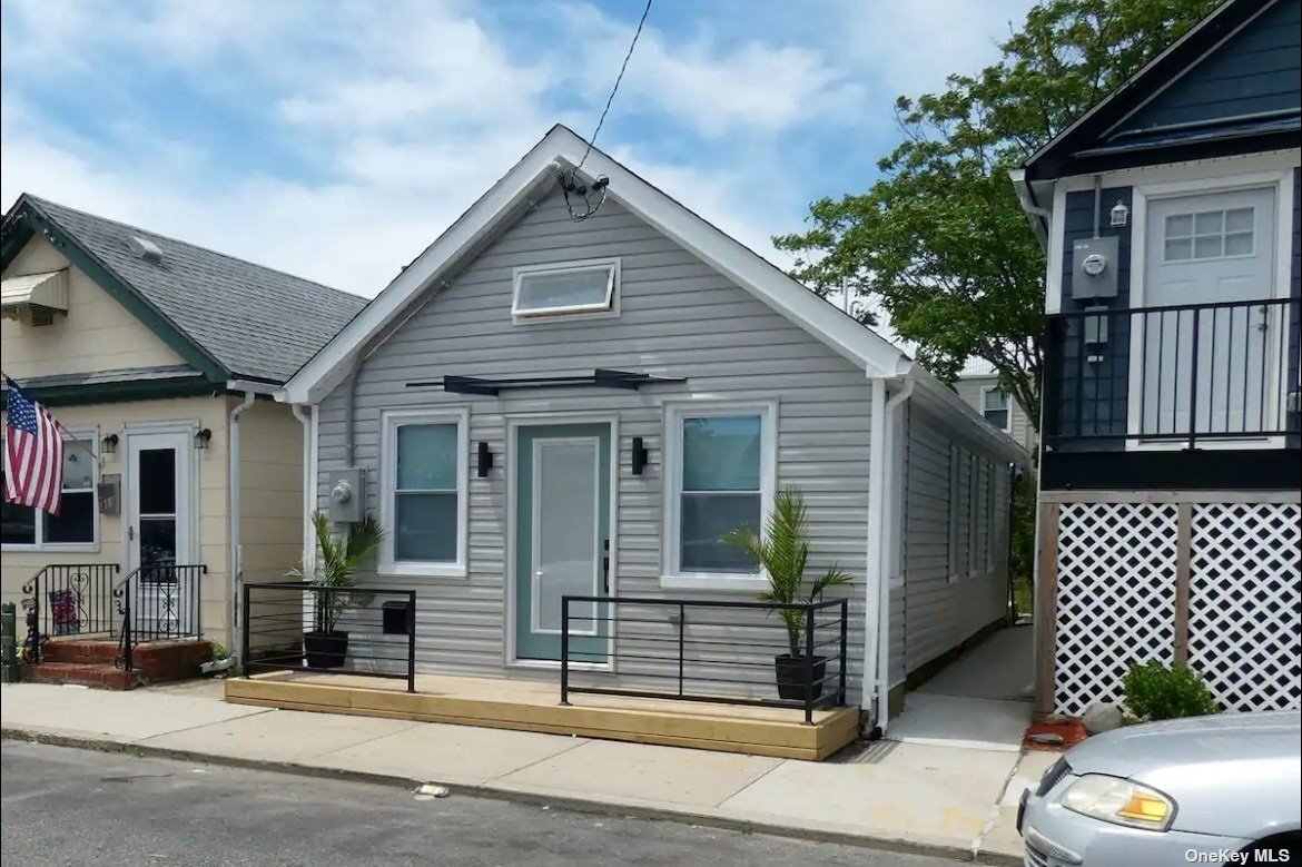 Primary Photo - 313 Beach 101st St