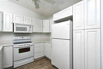 Building Photo - 17502 Island Inlet Ct