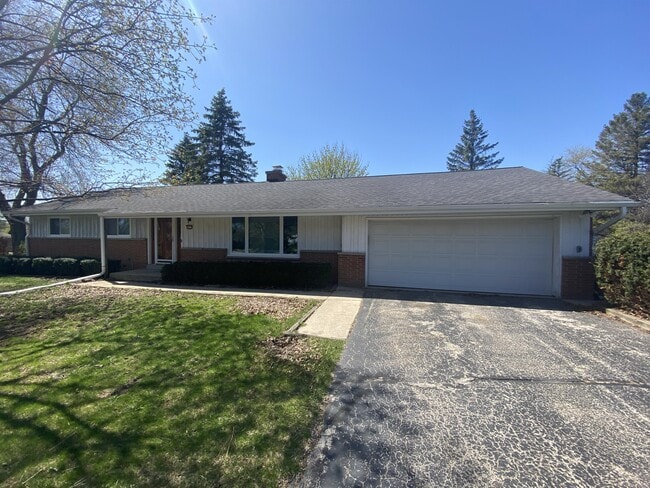 Building Photo - 4375 N 143rd St