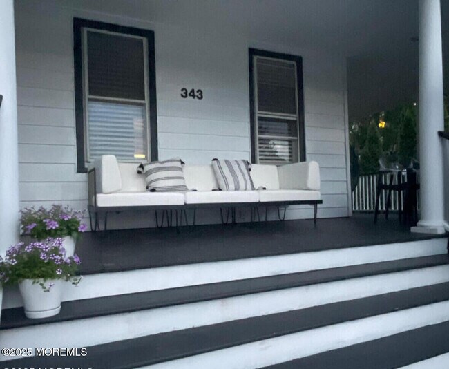 Foto del edificio - 343 Norwood Ave