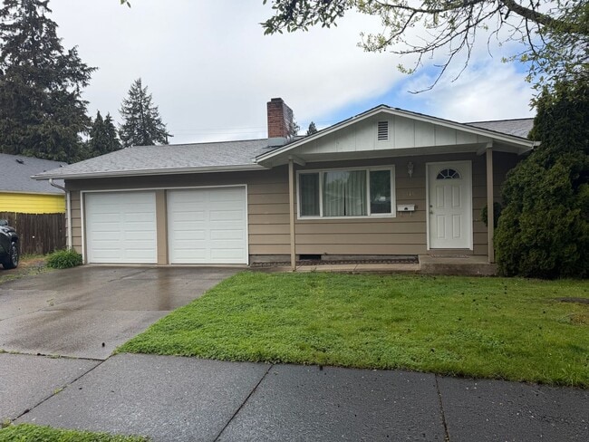 Building Photo - 3 bedroom 1 bathroom house in Springfield!