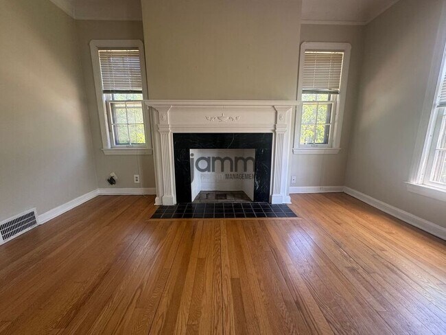 Foto del edificio - 17724 Hilliard Rd