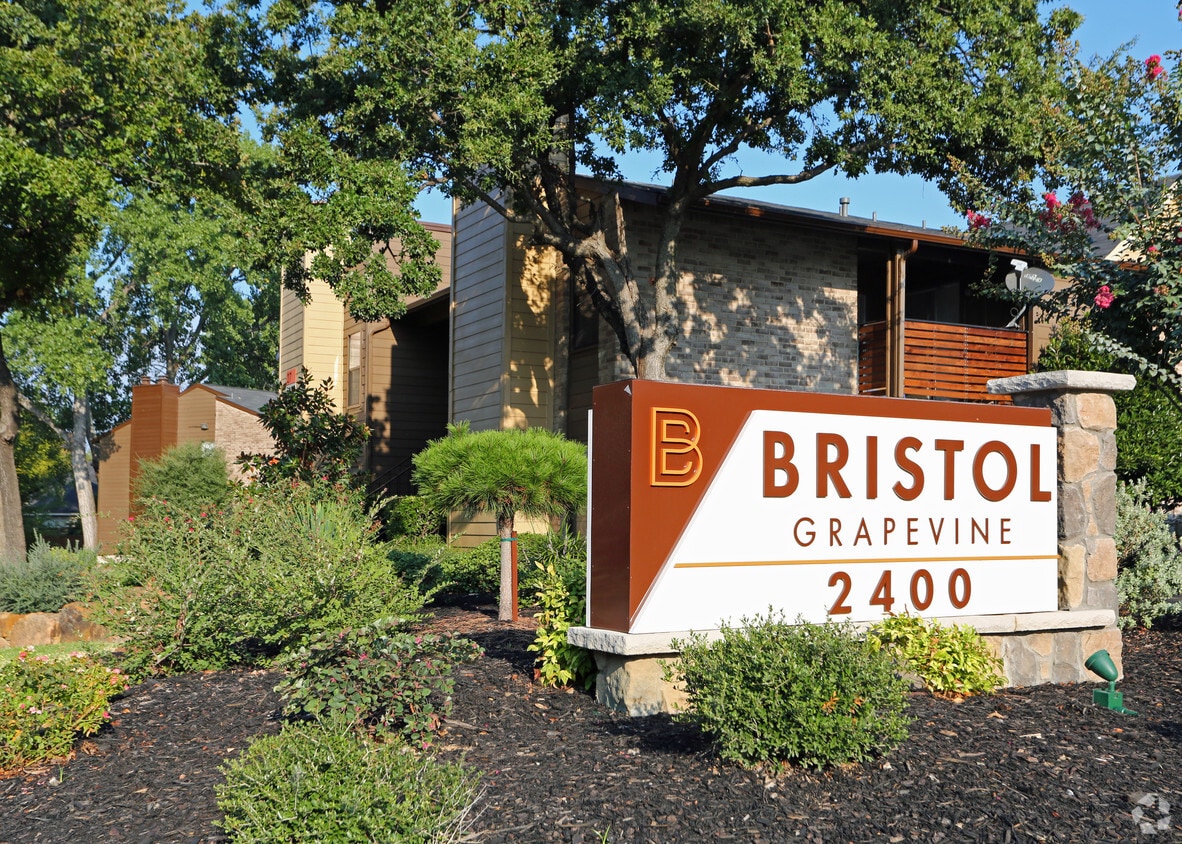 Bristol Grapevine Apartments 2400 Timberline Dr Grapevine, TX