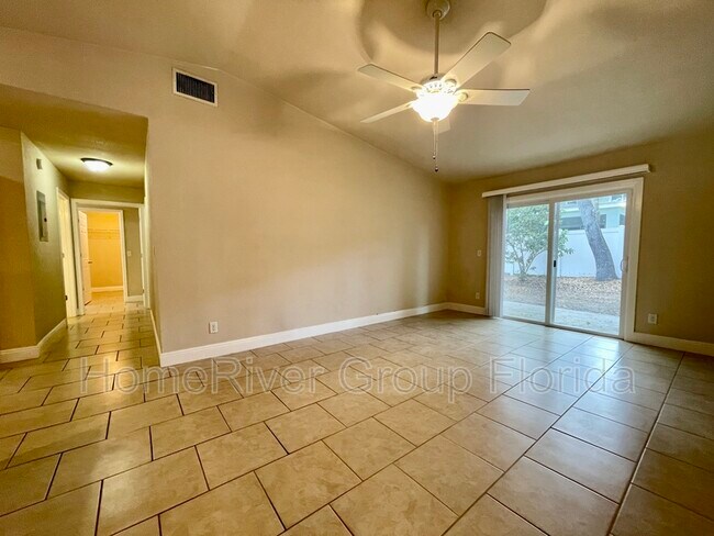 Foto del edificio - 2878 Whitney Rd