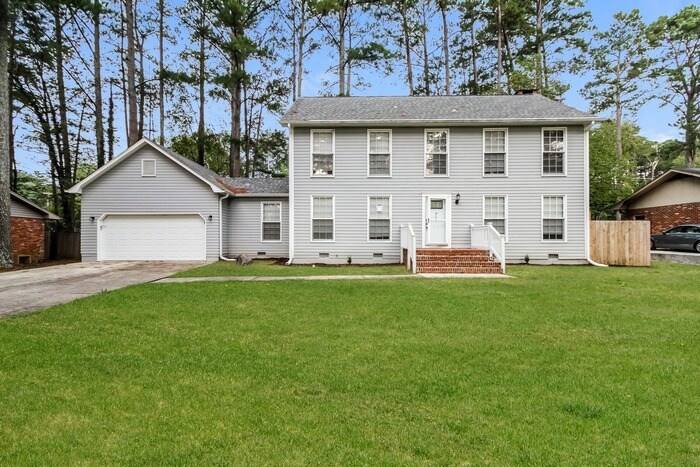 Primary Photo - Lovely 4 Bedroom Decatur Home