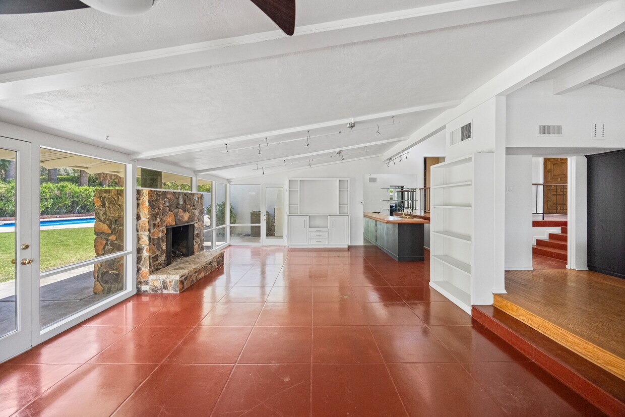 Foto principal - 255 W Camino Buena Vista