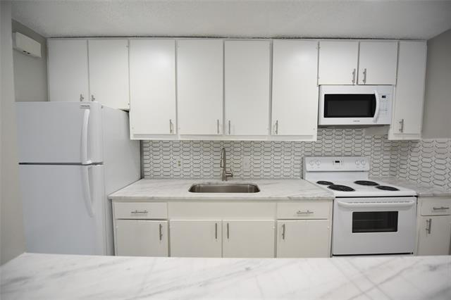 Foto del edificio - 3626 Prescott Ave