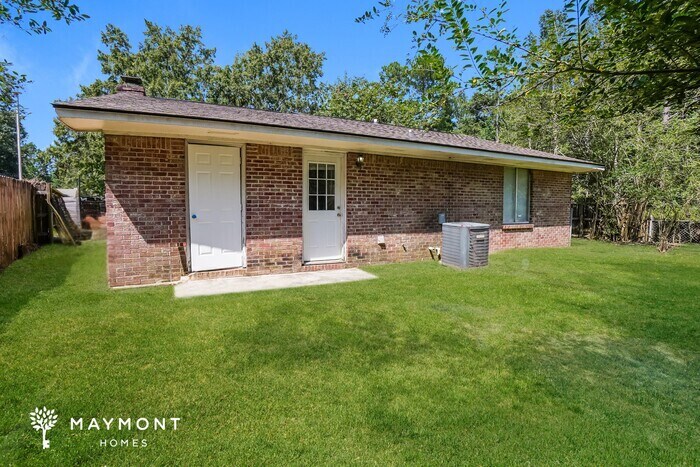 Building Photo - 32 Elmwood Pl