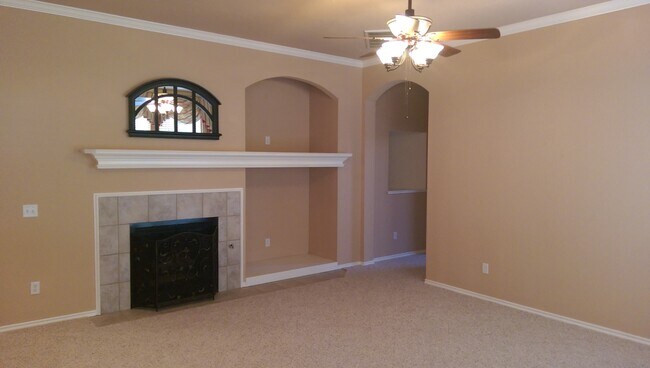 Building Photo - Storm Shelter!! Moore Schools 3 bed + offi...