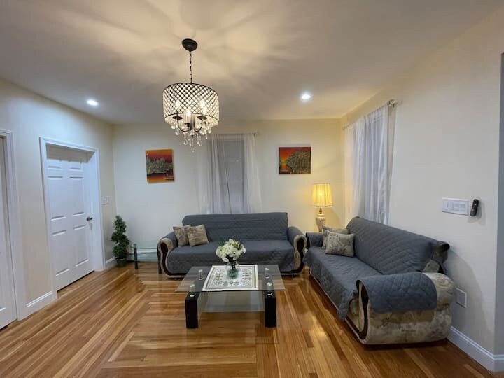 Primary Photo - 112 Hall Pl