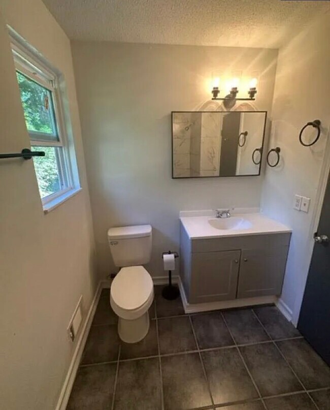 Foto del edificio - 915 Sandpiper Ln