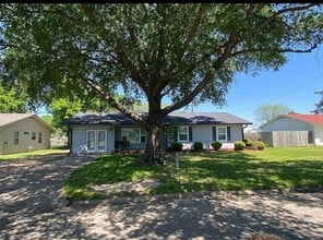 Building Photo - 50021 Del Ra Dr