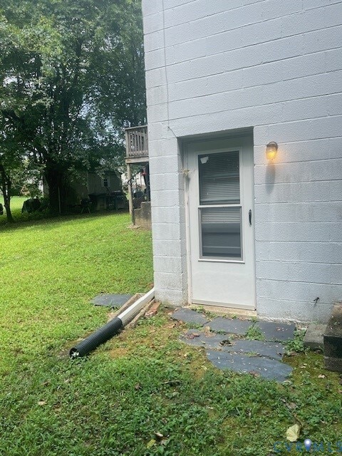 Building Photo - 7279 Edgeworth Rd