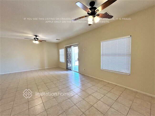 Foto del edificio - 15722 W Calavar Rd