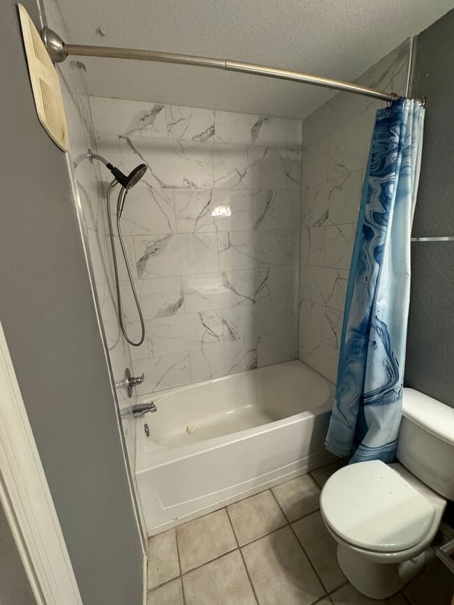 Building Photo - First 2 weeks free offer