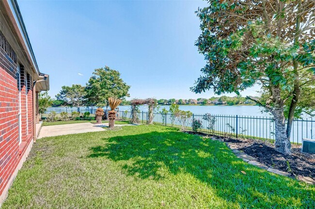 Foto del edificio - 25911 Palmdale Estate Dr