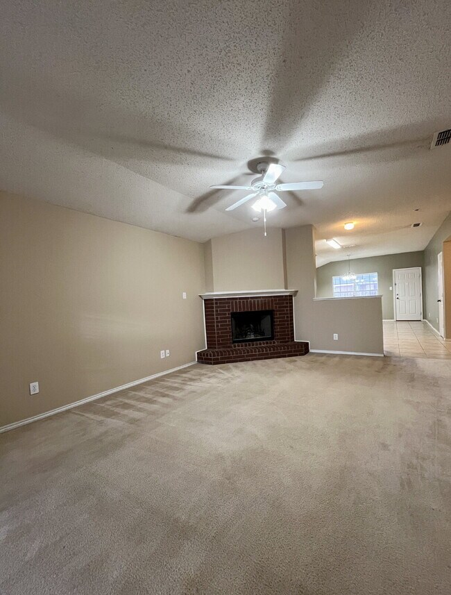 Foto del edificio - 3/2/2 on a Quiet Cul-De-Sac Street in the Frenship ISD