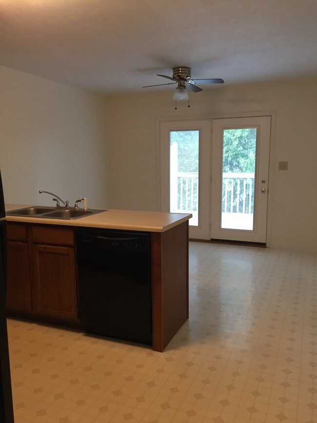 131 Quail Ridge Rd, Winchester, KY 40391 Townhome Rentals in