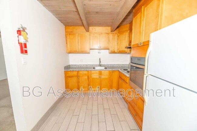 Building Photo - 1452 Merced St