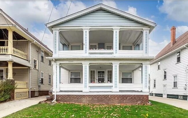 Front of House - 1280 Warren Rd