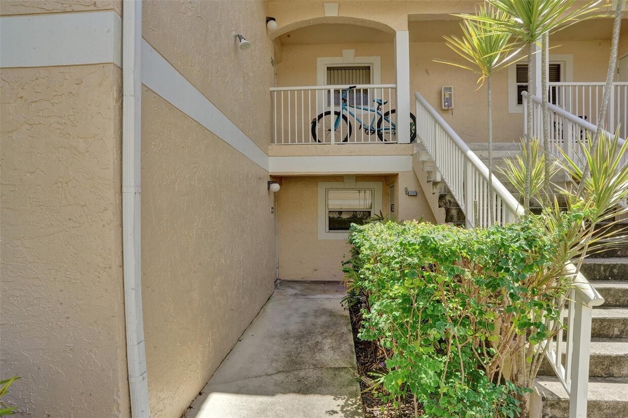 Primary Photo - 12215 Royal Palm Blvd