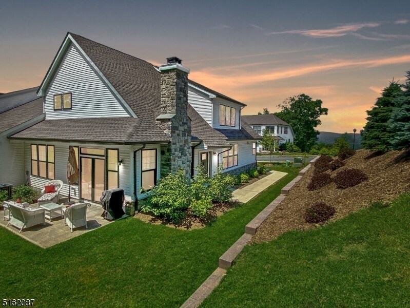 Foto principal - 44 Primrose Ln