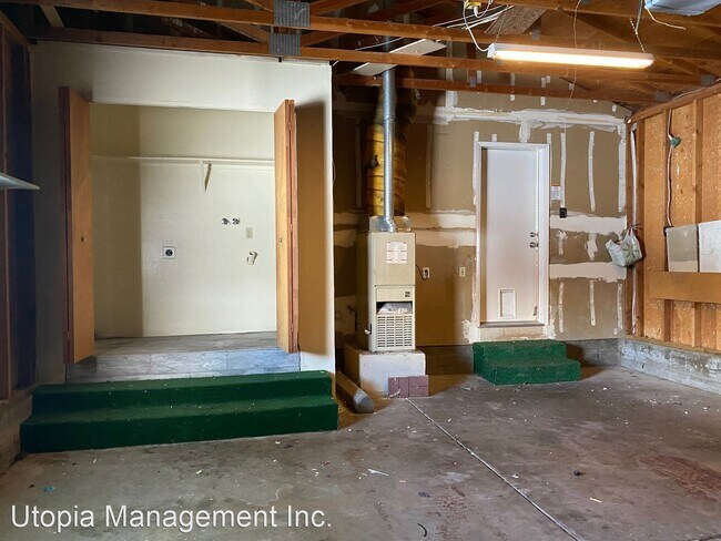 Building Photo - 3 br, 2 bath House - 1145 Brian Court