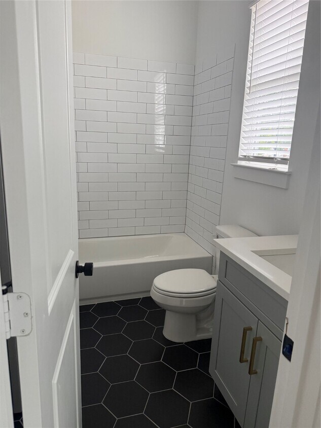 Building Photo - 3238 Frying Pan Place