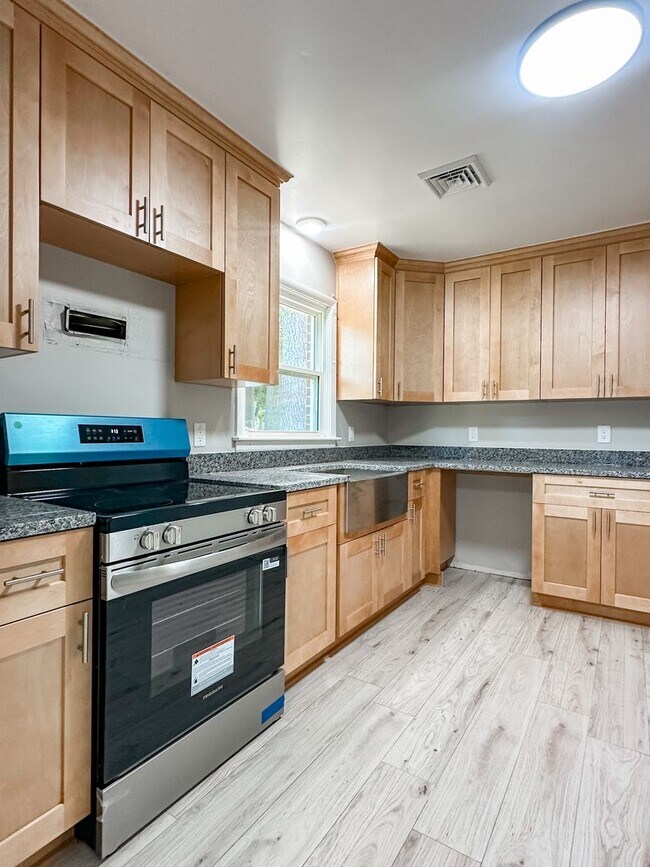 Foto del edificio - 3 Bedroom house in Western Branch