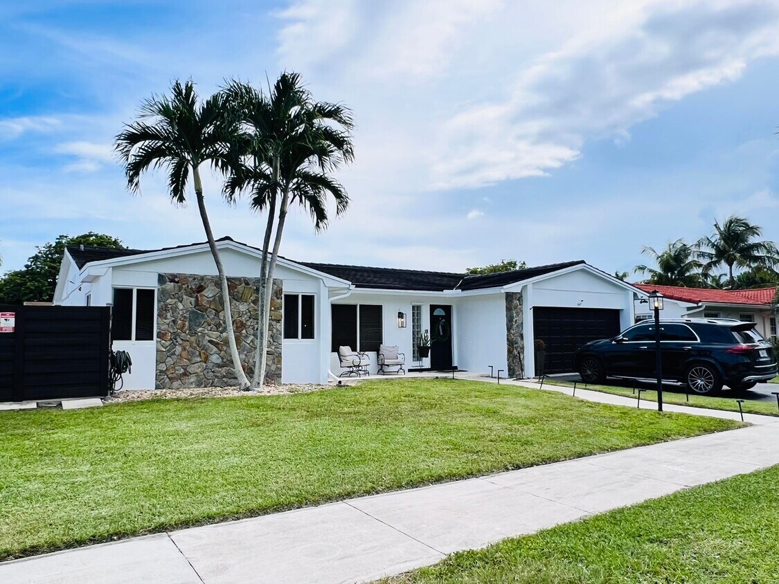 Building Photo - 8040 SW 196th Terrace