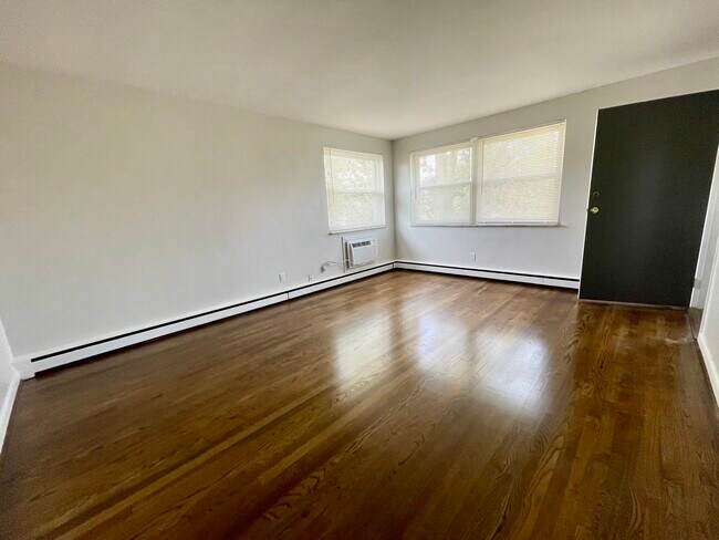 Sala de estar - 4191 Hoffman Ave