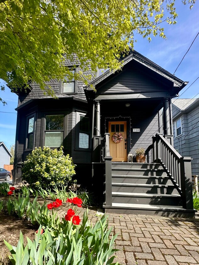 Foto principal - 728 SE 30th Ave