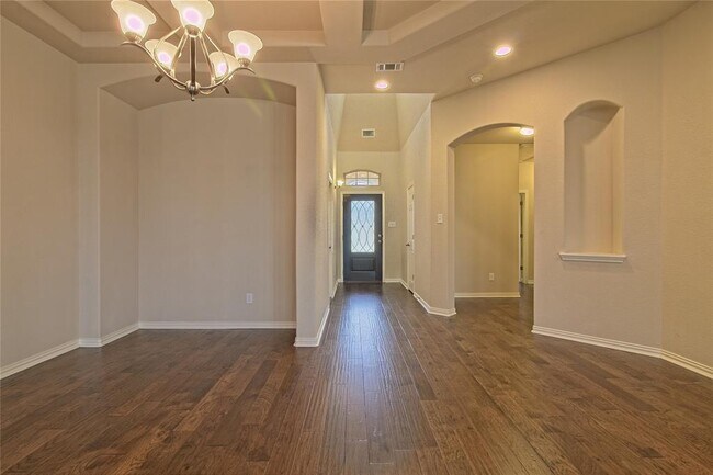 Foto del edificio - 2700 Madelena Ct