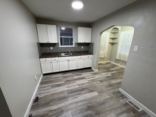 Building Photo - 18467 Santa Rosa Dr