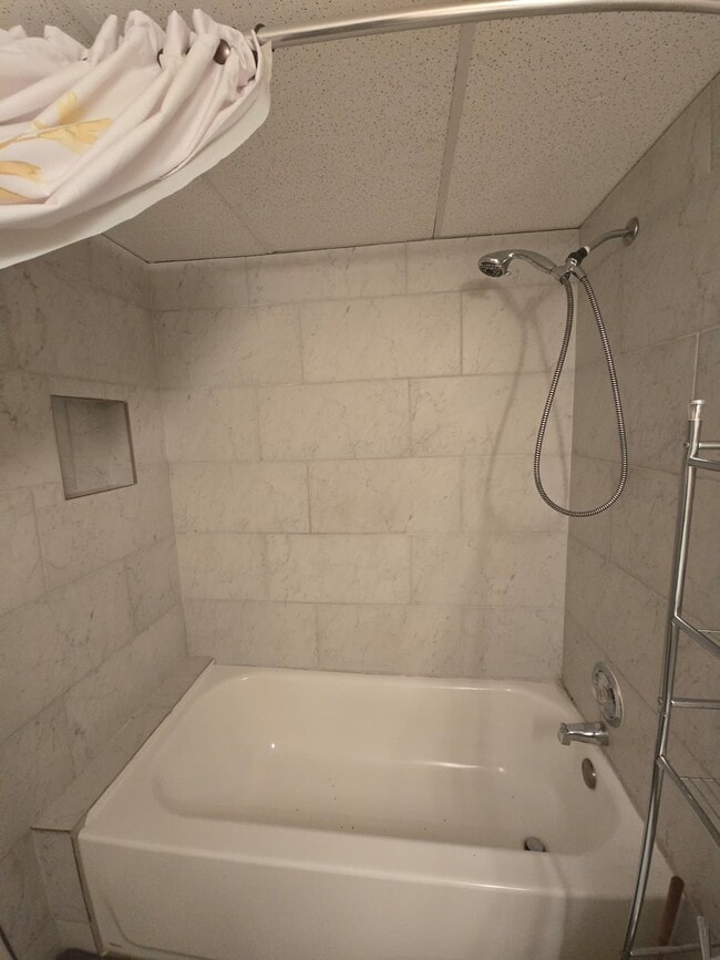 Foto del edificio - 460 Haynes Creek Cir