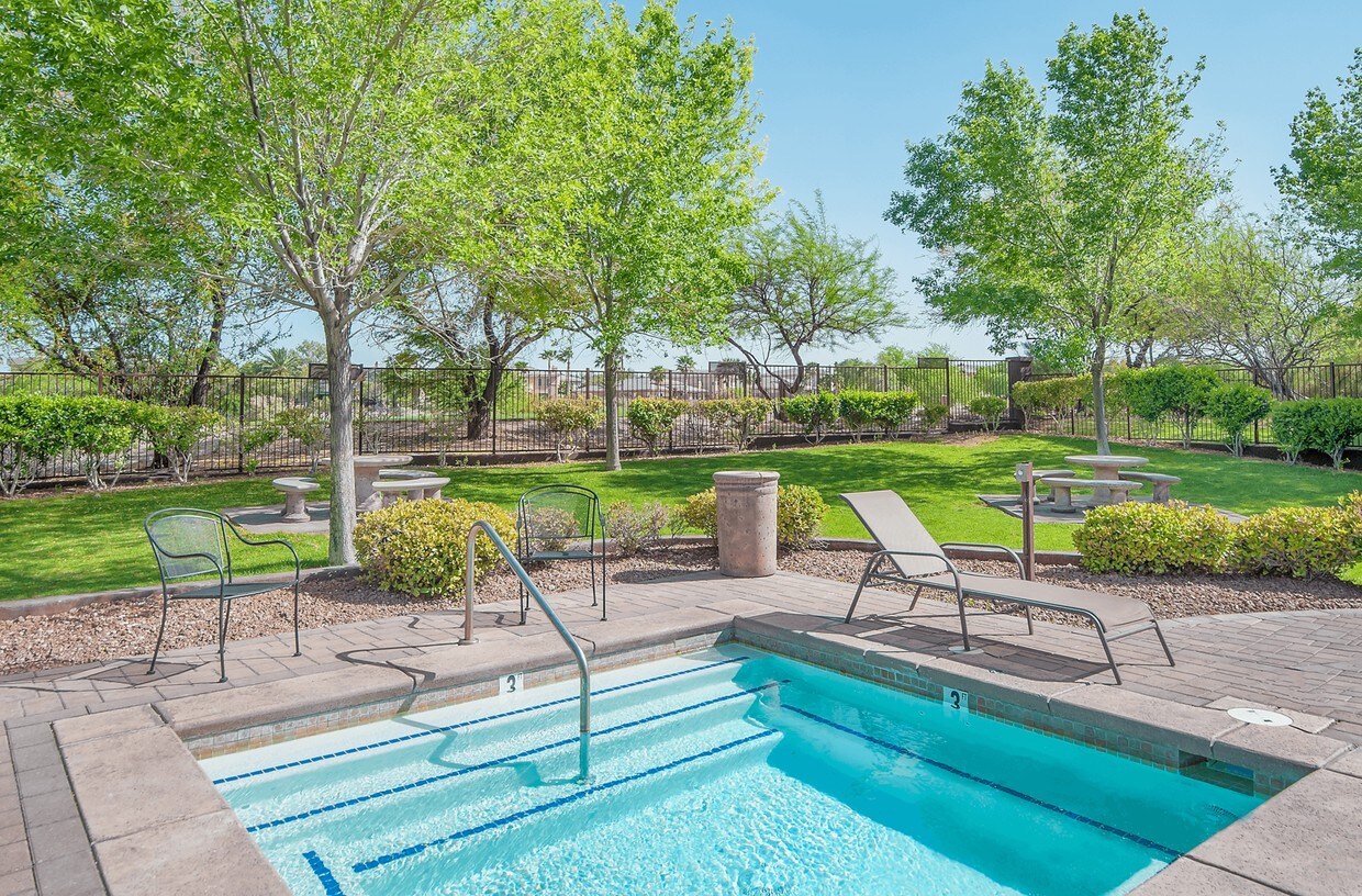 Falling Water Apartments Las Vegas, NV