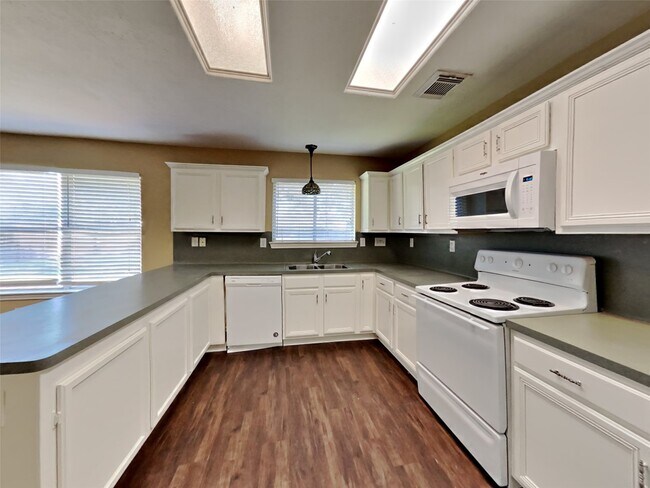 Foto del edificio - 149 Bristol Bend Ln